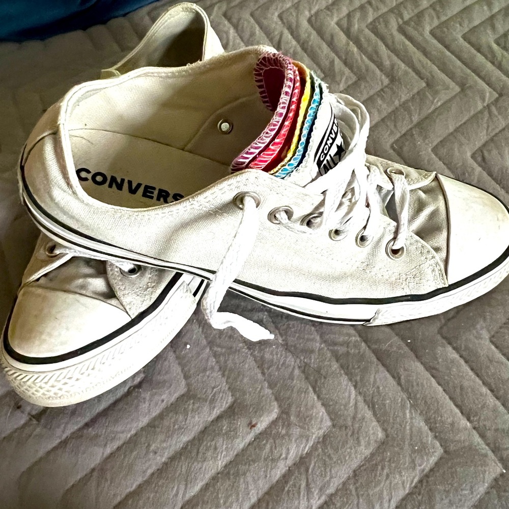 Converse with  rainbow tongue, light gray size 9 1/2 tennis shoe